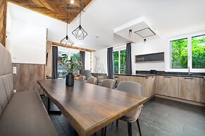 24 by AvenidA - Mountain Hotel