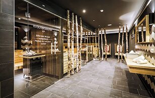 24 by AvenidA - Mountain Hotel