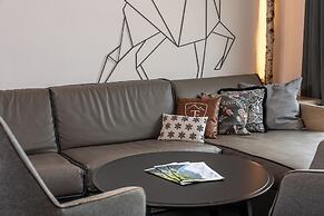 24 by AvenidA - Mountain Hotel