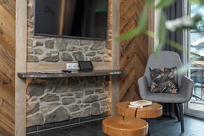 24 by AvenidA - Mountain Hotel