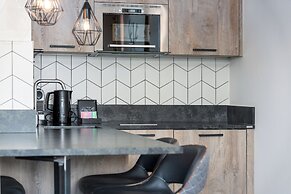 24 by AvenidA - Mountain Hotel