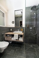 24 by AvenidA - Mountain Hotel