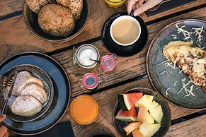 24 by AvenidA - Mountain Hotel