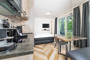 24 by AvenidA - Mountain Hotel