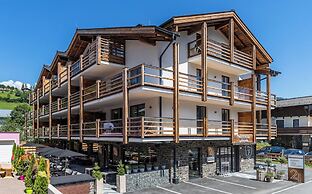 24 by AvenidA - Mountain Hotel