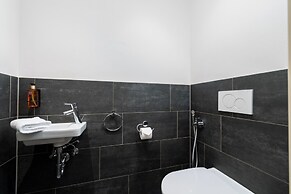 24 by AvenidA - Mountain Hotel