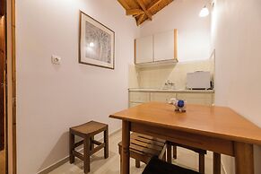 Denise Studios & Apartments