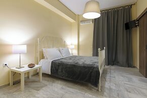 Denise Studios & Apartments