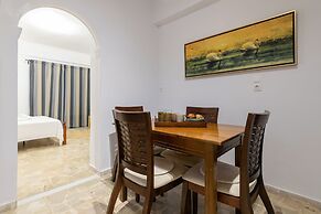 Denise Studios & Apartments