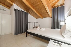 Denise Studios & Apartments