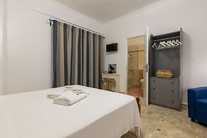 Denise Studios & Apartments