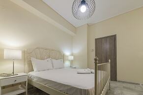 Denise Studios & Apartments