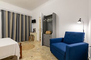 Denise Studios & Apartments