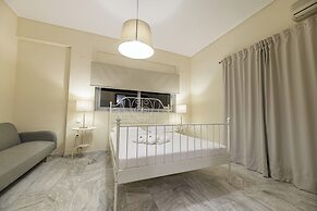 Denise Studios & Apartments