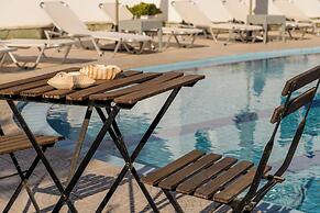 Denise Studios & Apartments