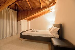 Denise Studios & Apartments