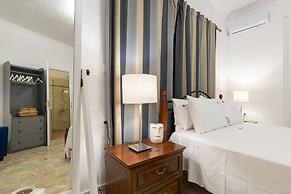 Denise Studios & Apartments