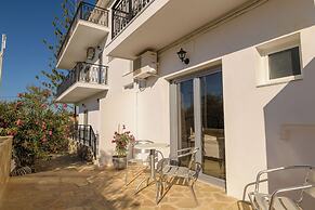 Denise Studios & Apartments