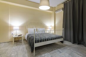 Denise Studios & Apartments