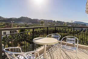 Denise Studios & Apartments