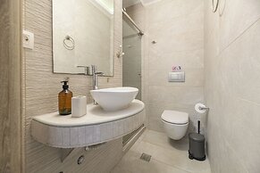 Denise Studios & Apartments