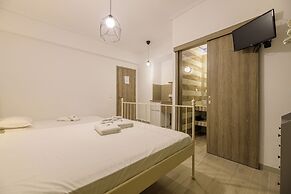 Denise Studios & Apartments