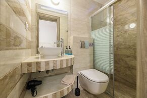 Denise Studios & Apartments