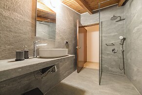 Denise Studios & Apartments