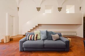 1200 Torre Donati Apartments by Mmega