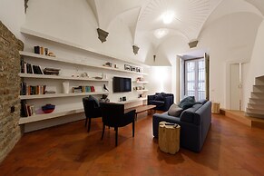 1200 Torre Donati Apartments by Mmega