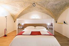 1200 Torre Donati Apartments by Mmega