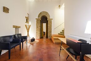 1200 Torre Donati Apartments by Mmega