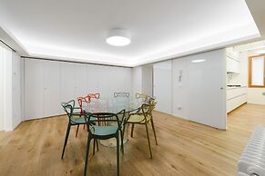 1200 Torre Donati Apartments by Mmega