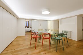 1200 Torre Donati Apartments by Mmega