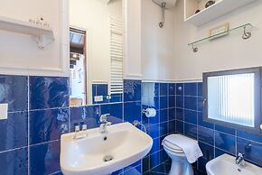 1200 Torre Donati Apartments by Mmega