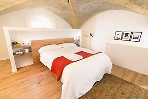 1200 Torre Donati Apartments by Mmega