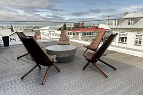 B14 Apartments & Rooms