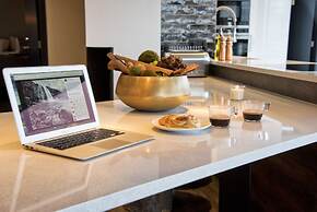 B14 Apartments & Rooms