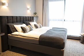 B14 Apartments & Rooms