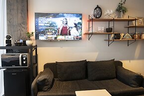 B14 Apartments & Rooms