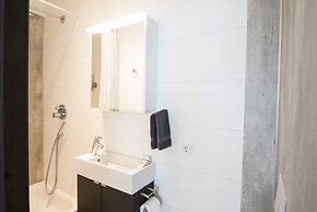 B14 Apartments & Rooms