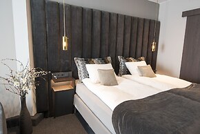 B14 Apartments & Rooms