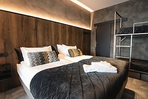 B14 Apartments & Rooms