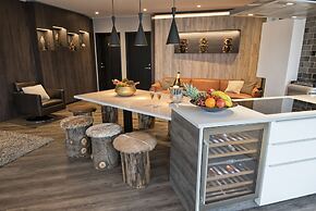 B14 Apartments & Rooms