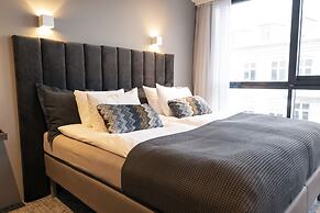 B14 Apartments & Rooms