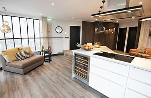 B14 Apartments & Rooms