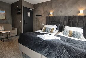 B14 Apartments & Rooms