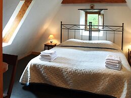 Chambre D'hôtes La Rossillonie