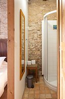 Chambre D'hôtes La Rossillonie