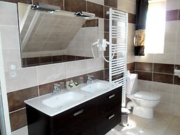 Logis Hôtel - Les Collines